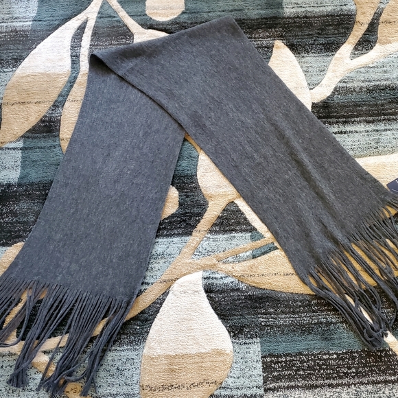 LUCKY BRAND Gray Scarf - Size 69 x 15 (NWT) - Picture 9 of 10
